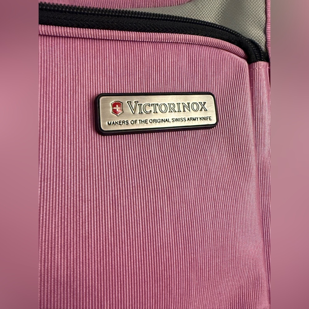 Victorinox Pink & Gray Crossbody Messenger Bag Adjustable Strap - Picture 2 of 10